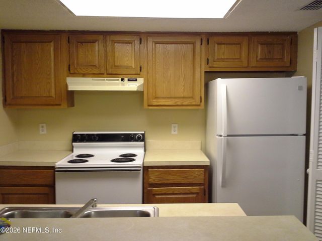4541 MELISSA Court W, Jacksonville, FL 32210