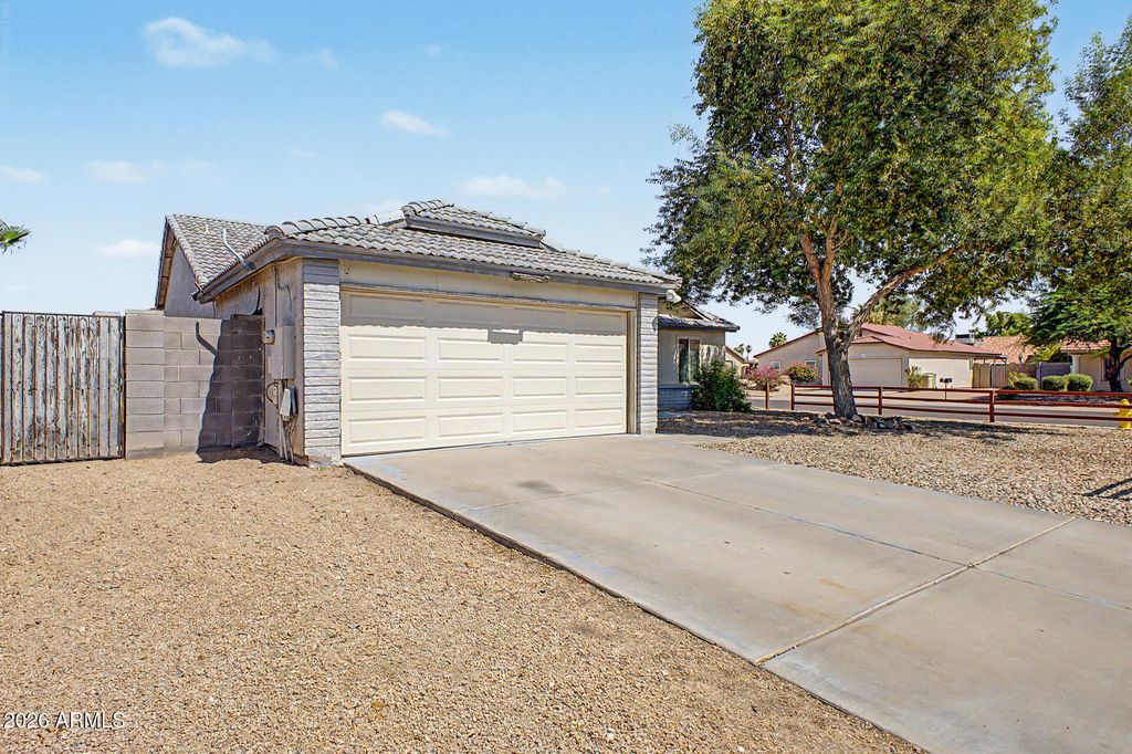 10005 N 64TH Avenue, Glendale, AZ 85302 — photo 2