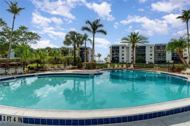 3490 N Key DR 218, North Fort Myers, FL 33903