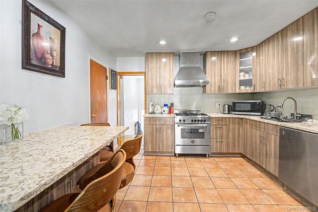 173 N Marginal Road, Jericho, NY 11753