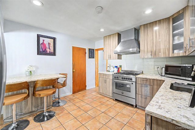 173 N Marginal Road, Jericho, NY 11753