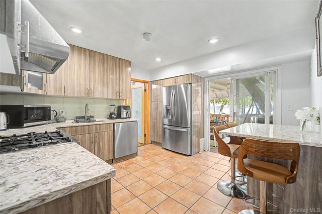 173 N Marginal Road, Jericho, NY 11753