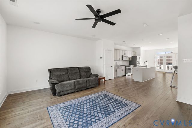 13756 Village View Dr, Midlothian, VA 23114