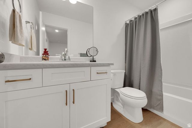 8283 W JOSHUA TREE LN, Magna, UT 84044