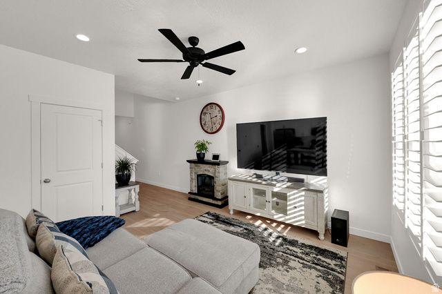 8283 W JOSHUA TREE LN, Magna, UT 84044