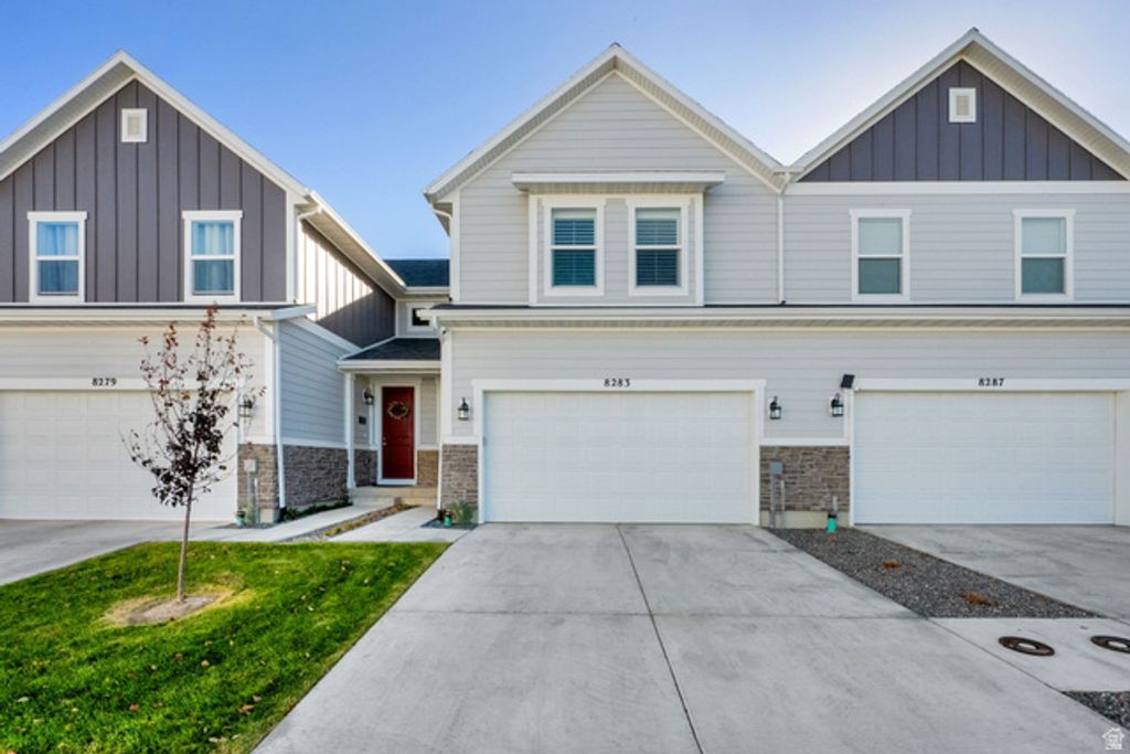 8283 W JOSHUA TREE LN, Magna, UT 84044