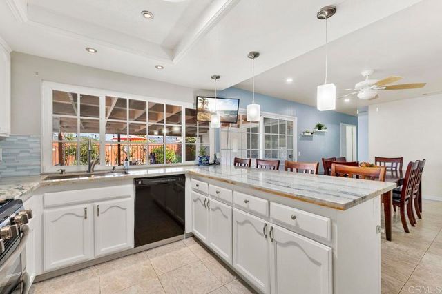 1544 Knob Hill Road, San Marcos, CA 92069