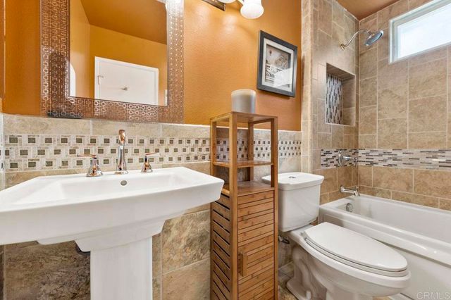1544 Knob Hill Road, San Marcos, CA 92069