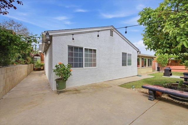 1544 Knob Hill Road, San Marcos, CA 92069