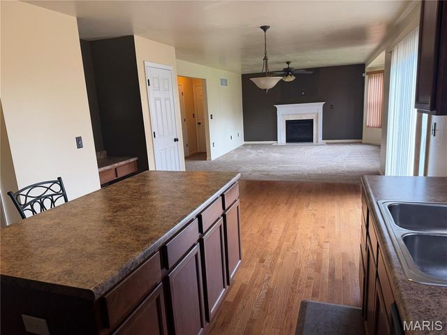 6912 Arbor Cove Drive, Fairview Heights, IL 62208
