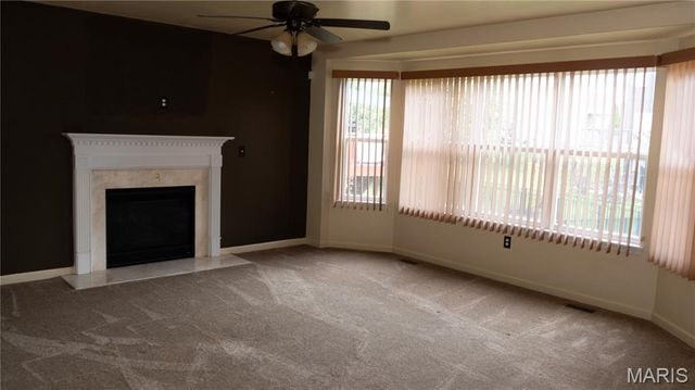 6912 Arbor Cove Drive, Fairview Heights, IL 62208