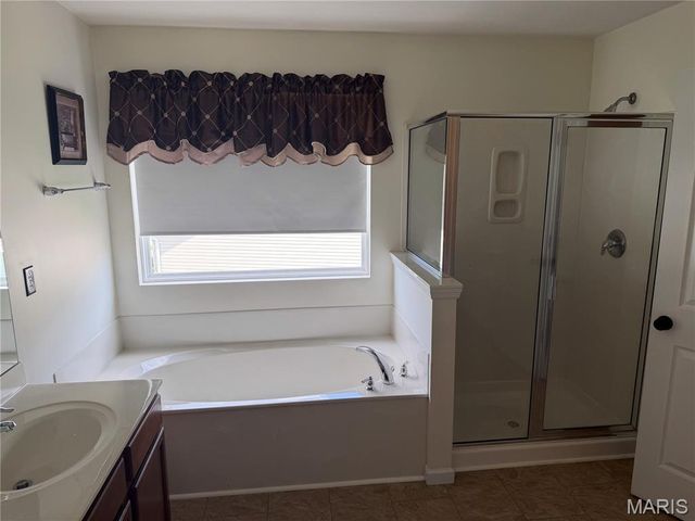 6912 Arbor Cove Drive, Fairview Heights, IL 62208