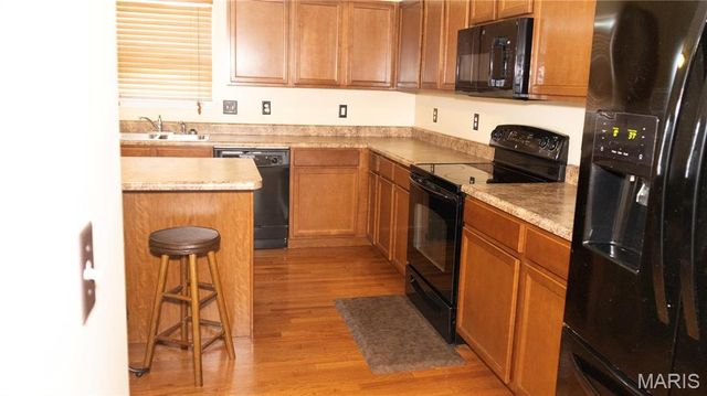6912 Arbor Cove Drive, Fairview Heights, IL 62208