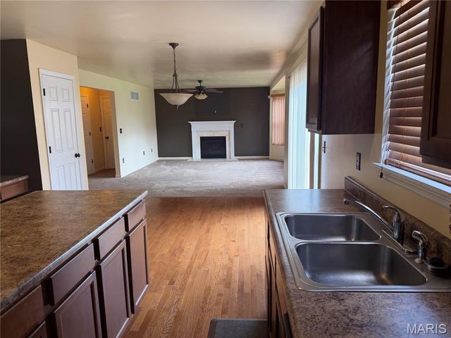6912 Arbor Cove Drive, Fairview Heights, IL 62208