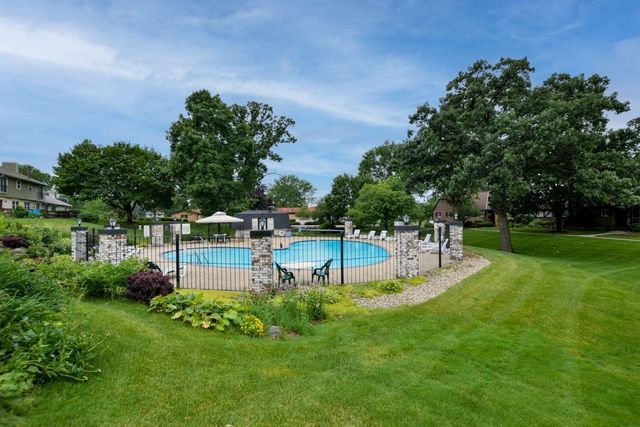 48 Golf Course Road, Madison, WI 53704