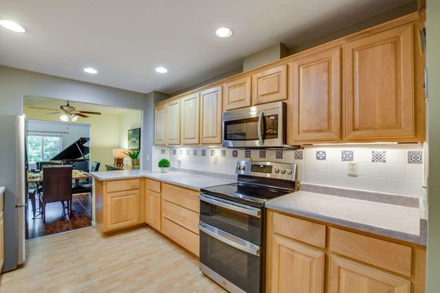 48 Golf Course Road, Madison, WI 53704