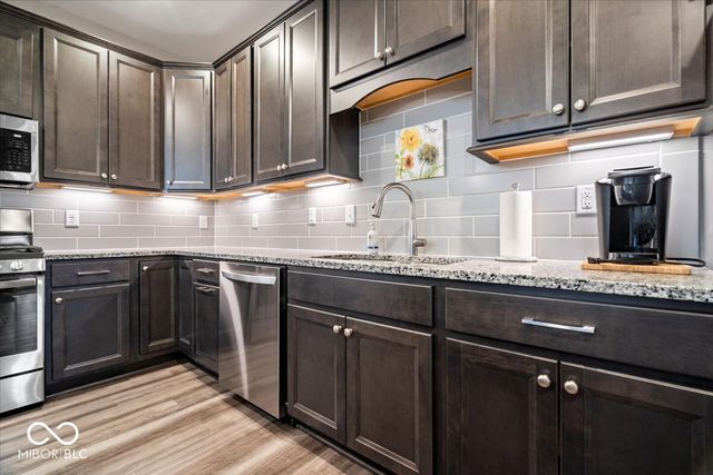 19297 Edwards Grove Drive, Noblesville, IN 46062