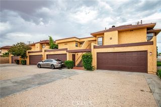 1521 W Avenue L 4, Lancaster, CA 93534