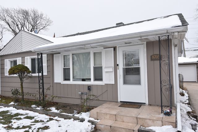 8705 45th Street, Lyons, IL 60534