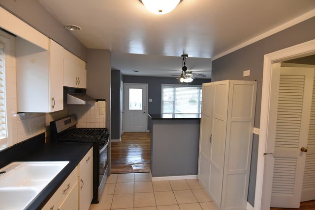 8705 45th Street, Lyons, IL 60534