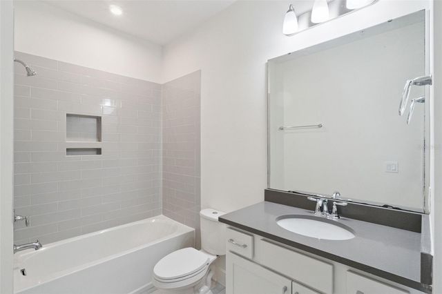 14235 KELLOGG AVENUE, Orlando, FL 32827