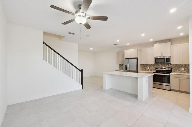 14235 KELLOGG AVENUE, Orlando, FL 32827