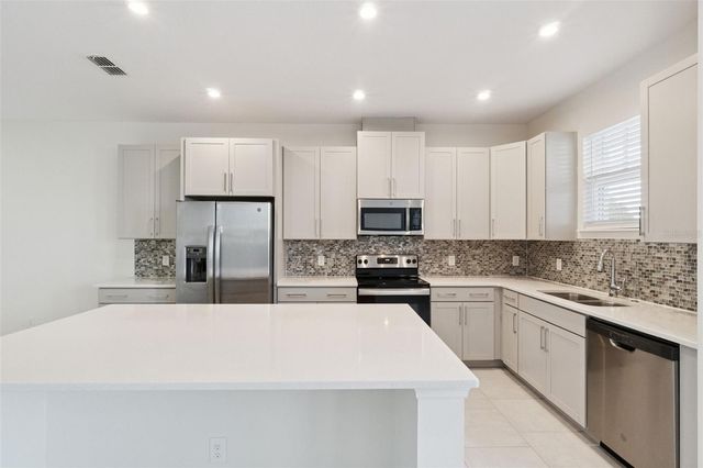 14235 KELLOGG AVENUE, Orlando, FL 32827