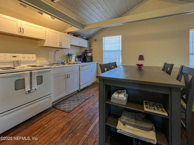 2745 DOWNING Street A, Jacksonville, FL 32205