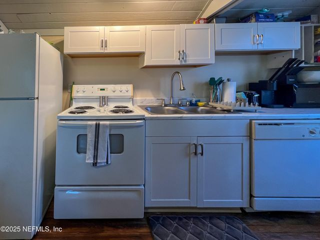 2745 DOWNING Street A, Jacksonville, FL 32205