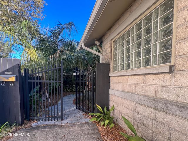 2745 DOWNING Street A, Jacksonville, FL 32205
