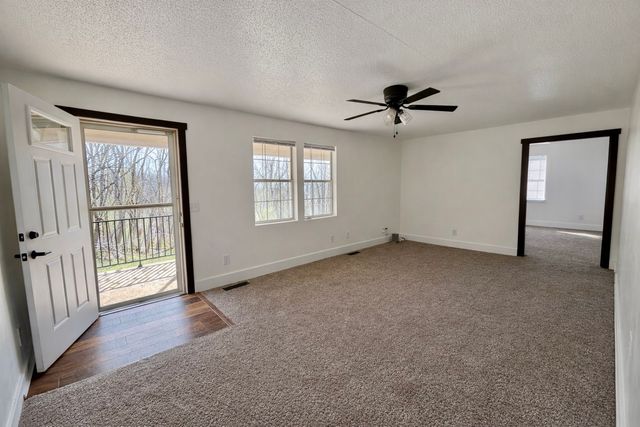 950 Sewell Branch Rd, Clifton, TN 38425