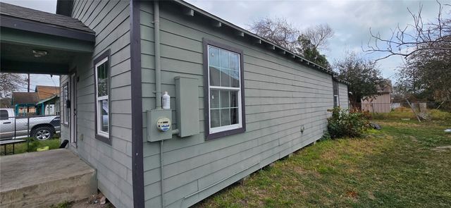 810 11th St, Corpus Christi, TX 78404