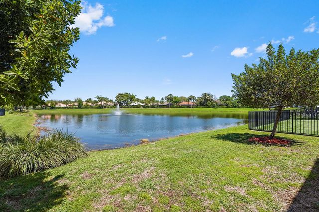 1826 Lake Cove Drive, Lake Worth, FL 33460