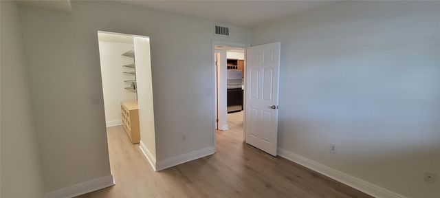 350 Palm Circle 104, Pembroke Pines, FL 33025