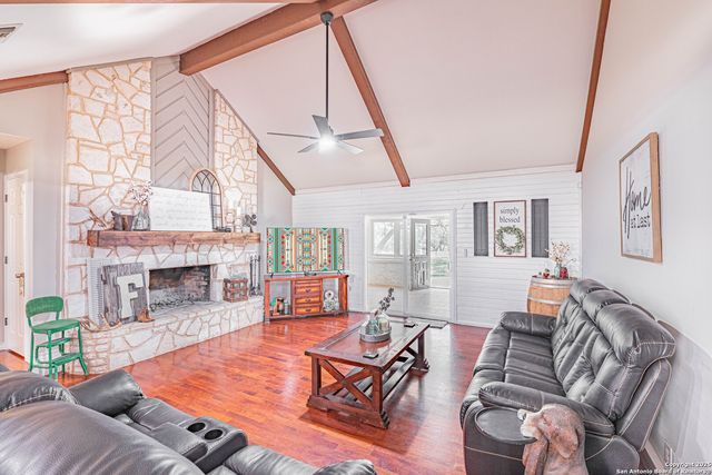 461 FM 3432, La Vernia, TX 78121