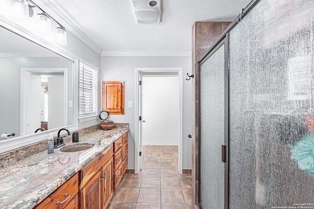 461 FM 3432, La Vernia, TX 78121