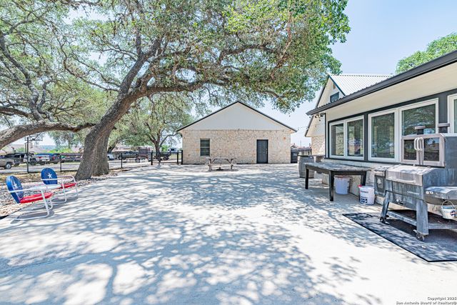 461 FM 3432, La Vernia, TX 78121