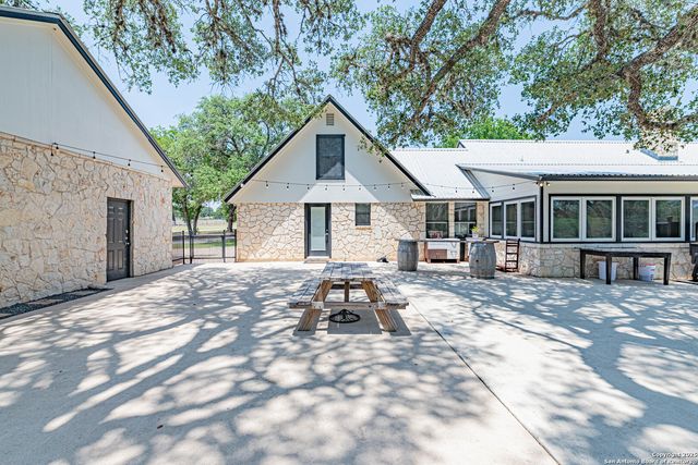 461 FM 3432, La Vernia, TX 78121