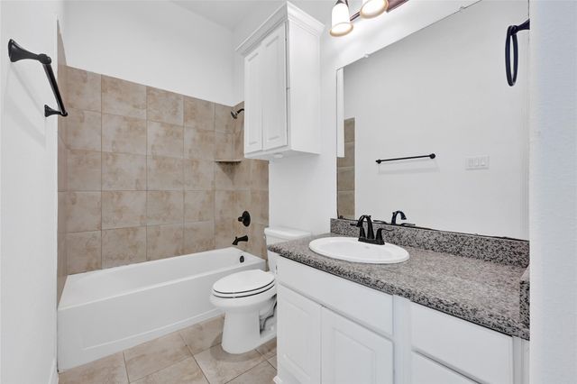 27915 Genesis Manor Ln, Katy, TX 77494