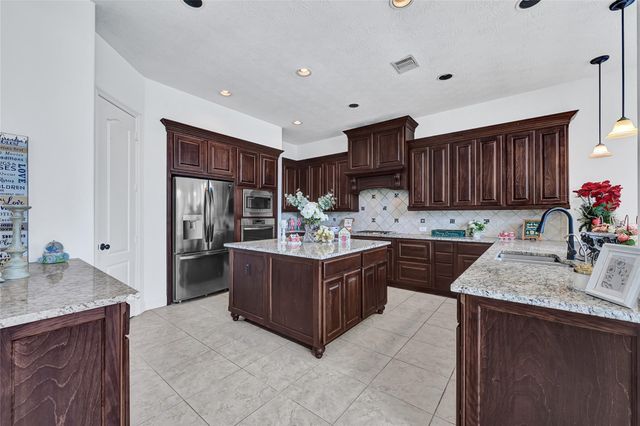 27915 Genesis Manor Ln, Katy, TX 77494