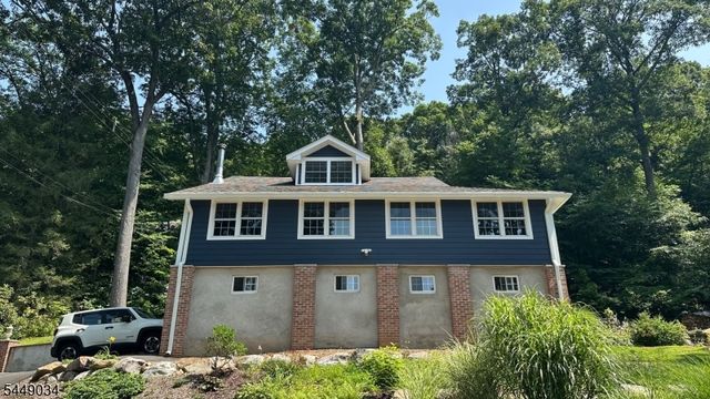 20 Mt Crest Rd, Jefferson Twp., NJ 07438