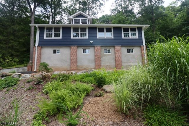 20 Mt Crest Rd, Jefferson Twp., NJ 07438