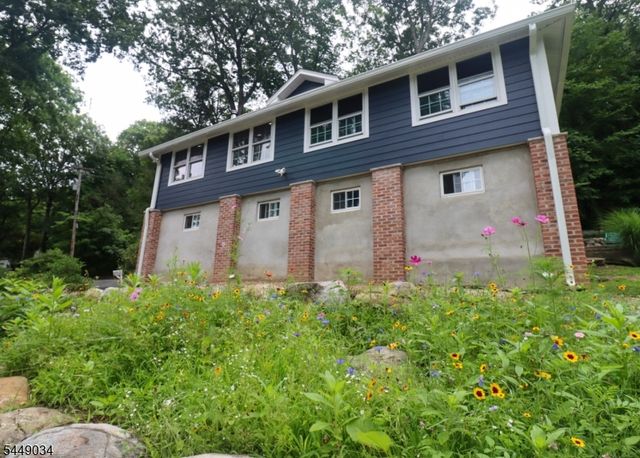 20 Mt Crest Rd, Jefferson Twp., NJ 07438