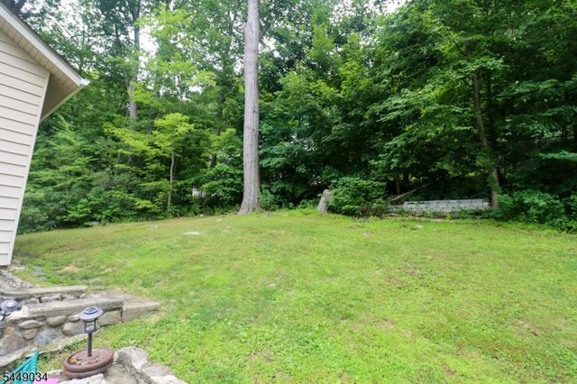 20 Mt Crest Rd, Jefferson Twp., NJ 07438