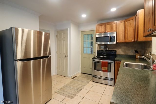 20 Mt Crest Rd, Jefferson Twp., NJ 07438
