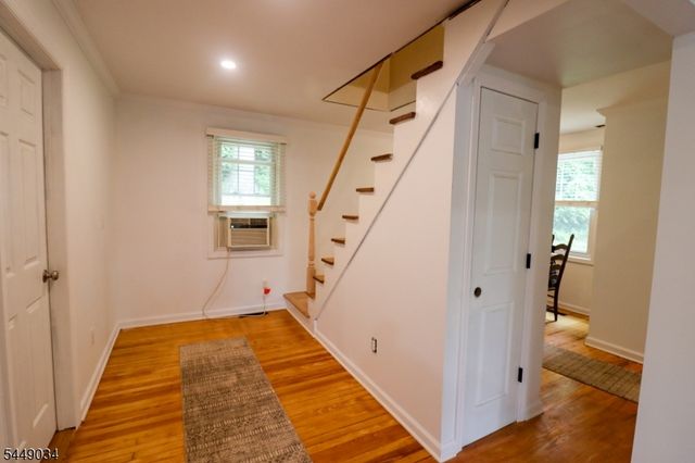 20 Mt Crest Rd, Jefferson Twp., NJ 07438