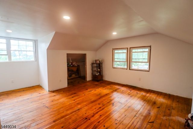20 Mt Crest Rd, Jefferson Twp., NJ 07438