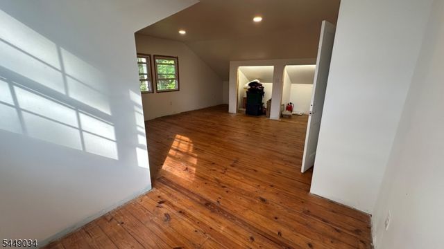 20 Mt Crest Rd, Jefferson Twp., NJ 07438