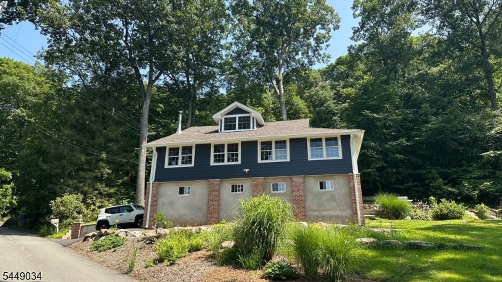 20 Mt Crest Rd, Jefferson Twp., NJ 07438