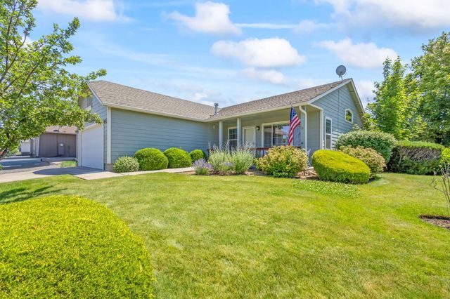 537 NE Marigold Street, Madras, OR 97741
